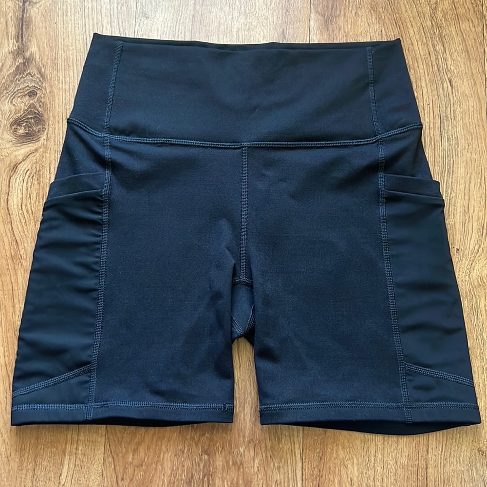 Fabletics Black Mila High-Waisted Pocket Biker Shorts 6”